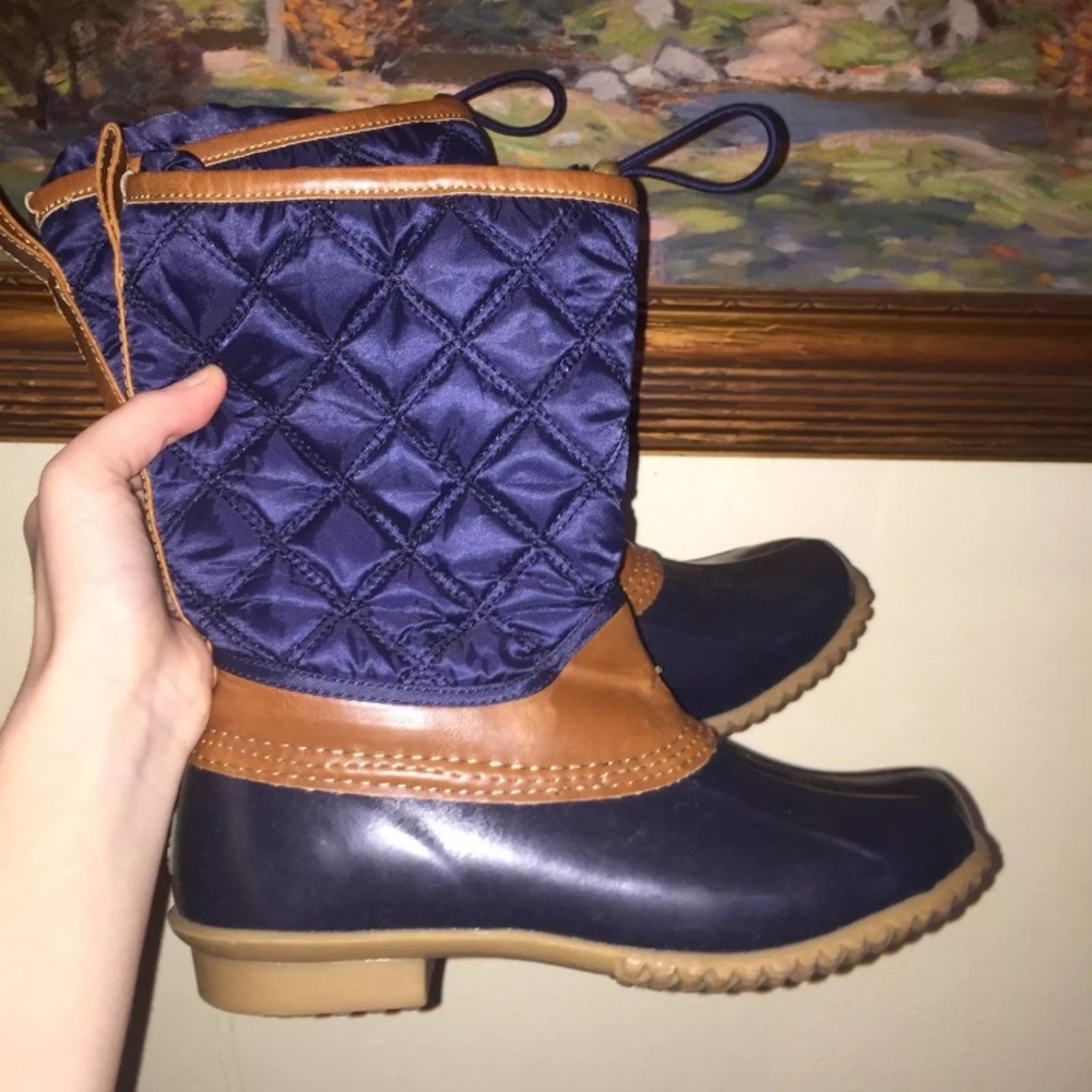 Leather and quilted navy duck boots!